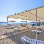 Calis'da Denize Sifir Oezel Plajli Lueks Fethiye