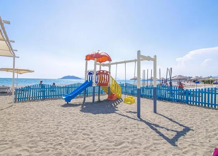 çalış'da Denize Sıfır özel Plajlı Lüks Daire Fethiye