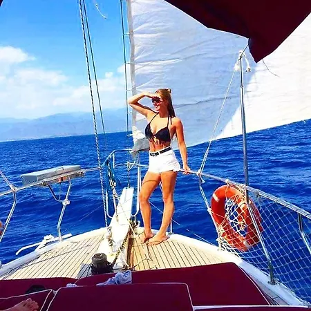 Fethiye Çalış'da Denize Sıfır Özel Plajlı Lüks Daire Fethiye