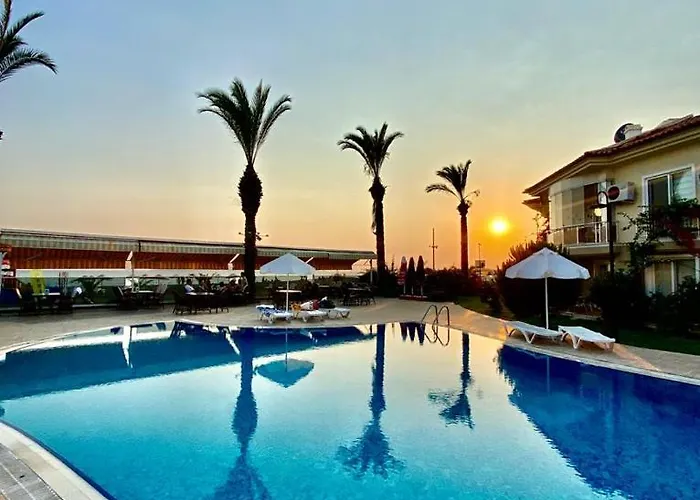 çalış'da Denize Sıfır özel Plajlı Lüks *