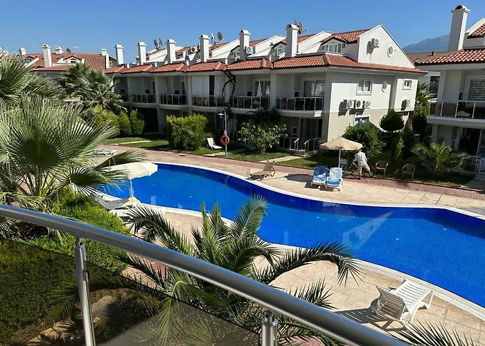 çalış'da Denize Sıfır özel Plajlı Lüks Daire