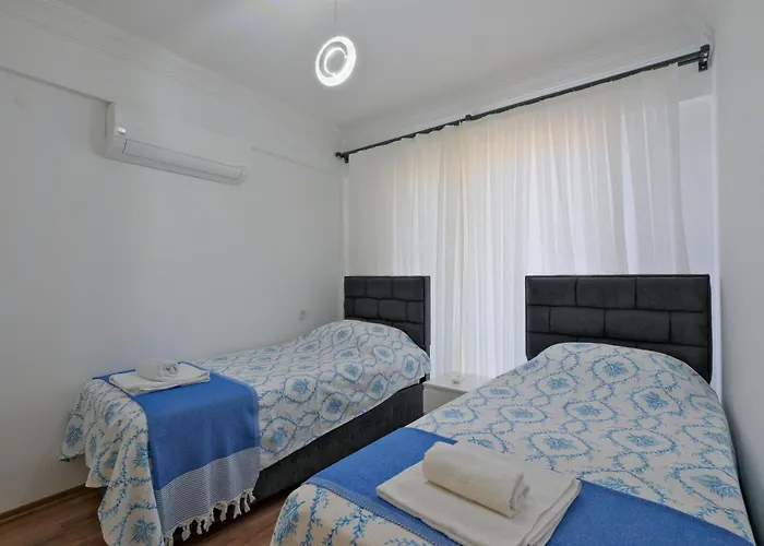 çalış'da Denize Sıfır özel Plajlı Lüks Fethiye