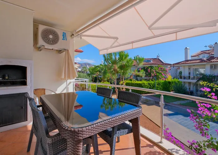 Calis'da Denize Sifir Oezel Plajli Lueks Apartament *